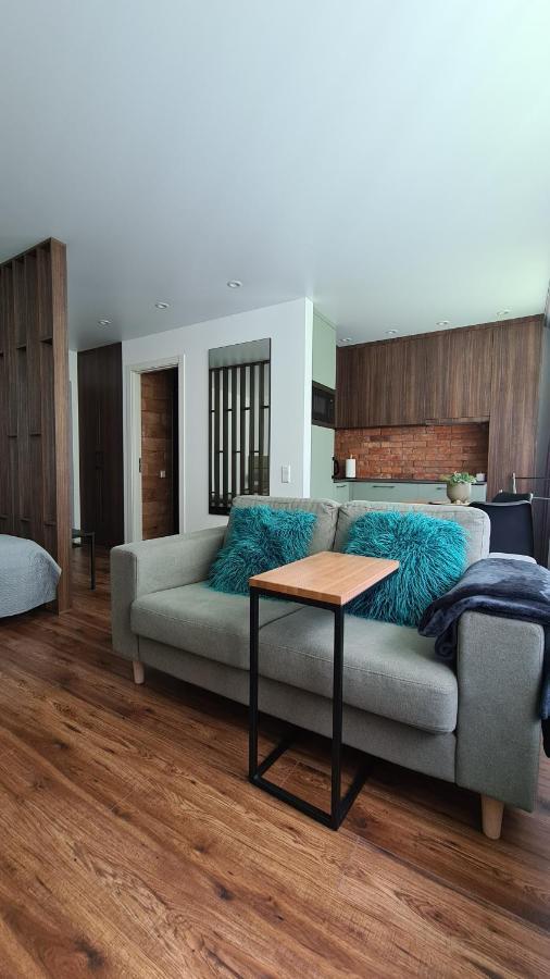 Mona Apartamentai Telšiai Exteriör bild